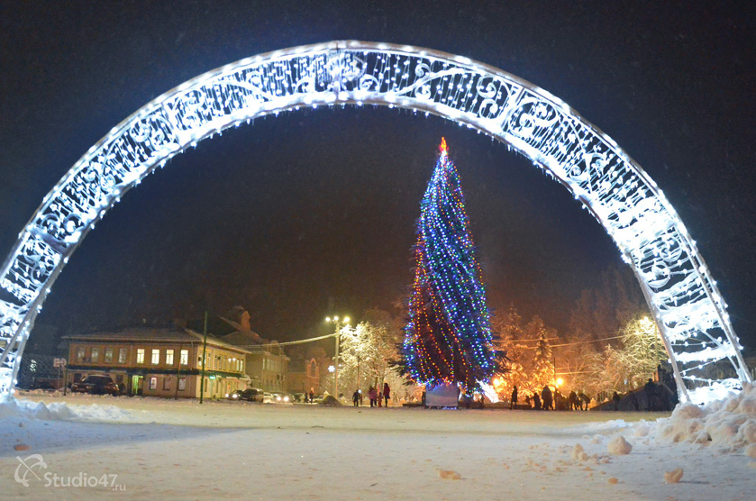 Городская ёлка на площади Ленина в Борисоглебске