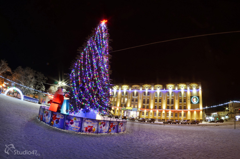 Новогодняя ёлка на площади Ленина в Борисоглебске
