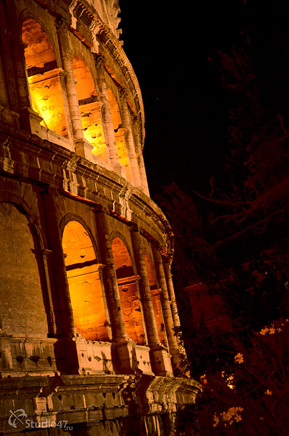 Ночной Колизей